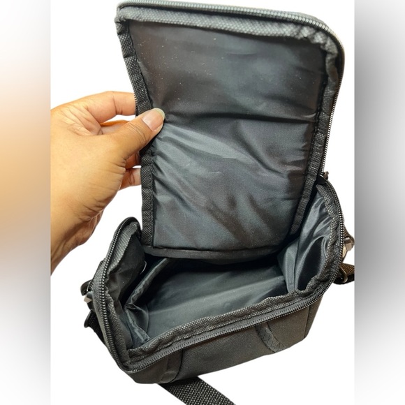 NEW - Vivitar Coco Series Gadget Bag without accessories - Black - Picture 5 of 6